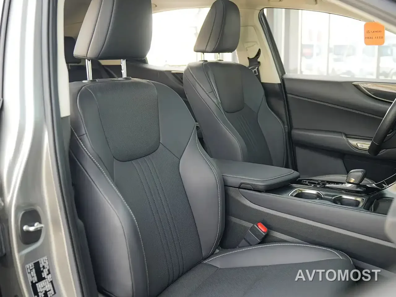 Lexus NX New Energy 2022 400h+ Joy Edition — фото 11