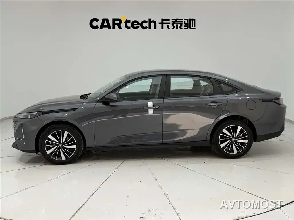Changan Eado PHEV 2025 Smart New Blue Whale 145KM High-Performance Edition — фото 6