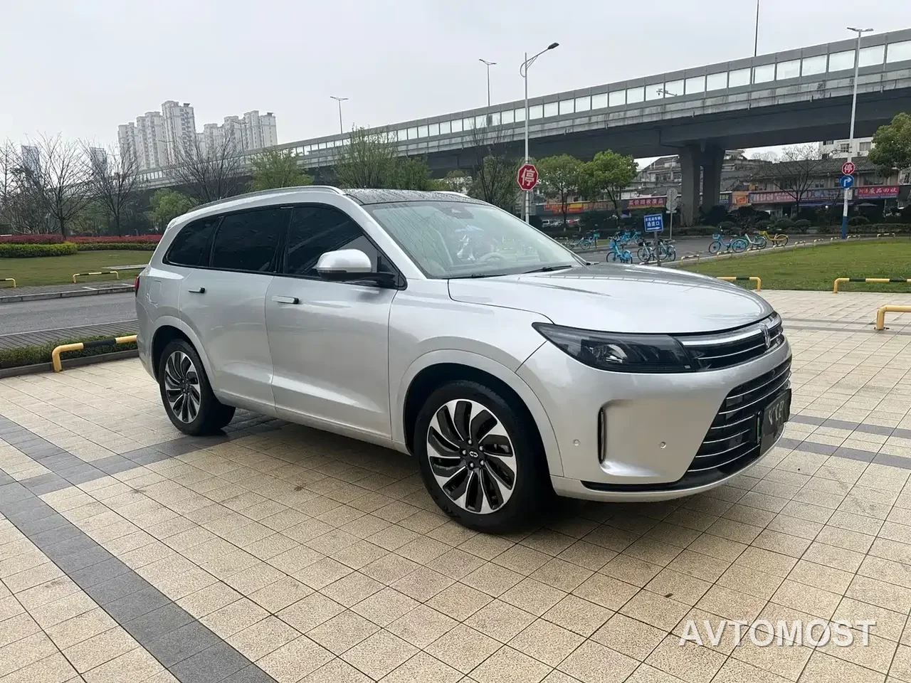 AITO M7 2024 1.5T RWD Plus 5-Seater — фото 2