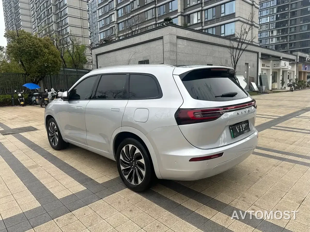 AITO M7 2024 1.5T RWD Plus 5-Seater — фото 11