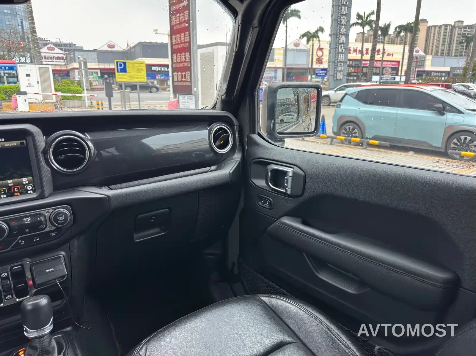 Jeep Wrangler 2022 2.0T Highland 4-Door — фото 16