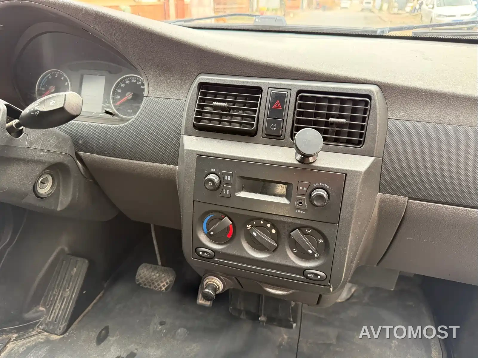 Wuling Rongguang EV 2020 Sealed Window Basic 2-seater 300KM — фото 10