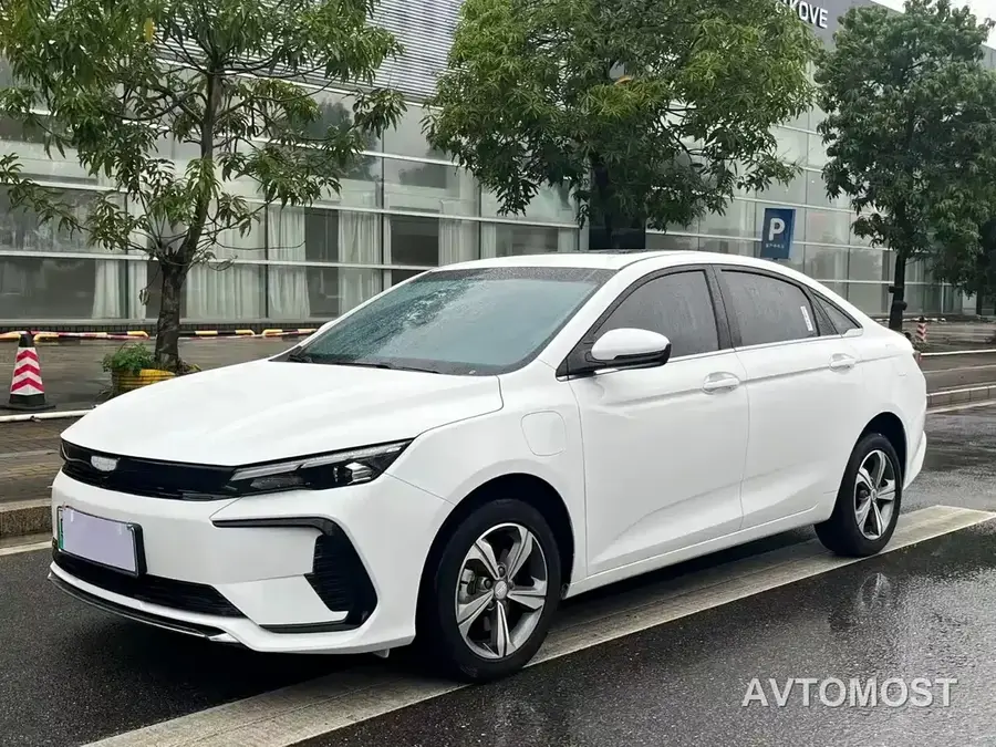 Geely Emgrand L HiP 2024 Model Champion Edition 1.5TD-DHT Pro 100KM Surpassing Type