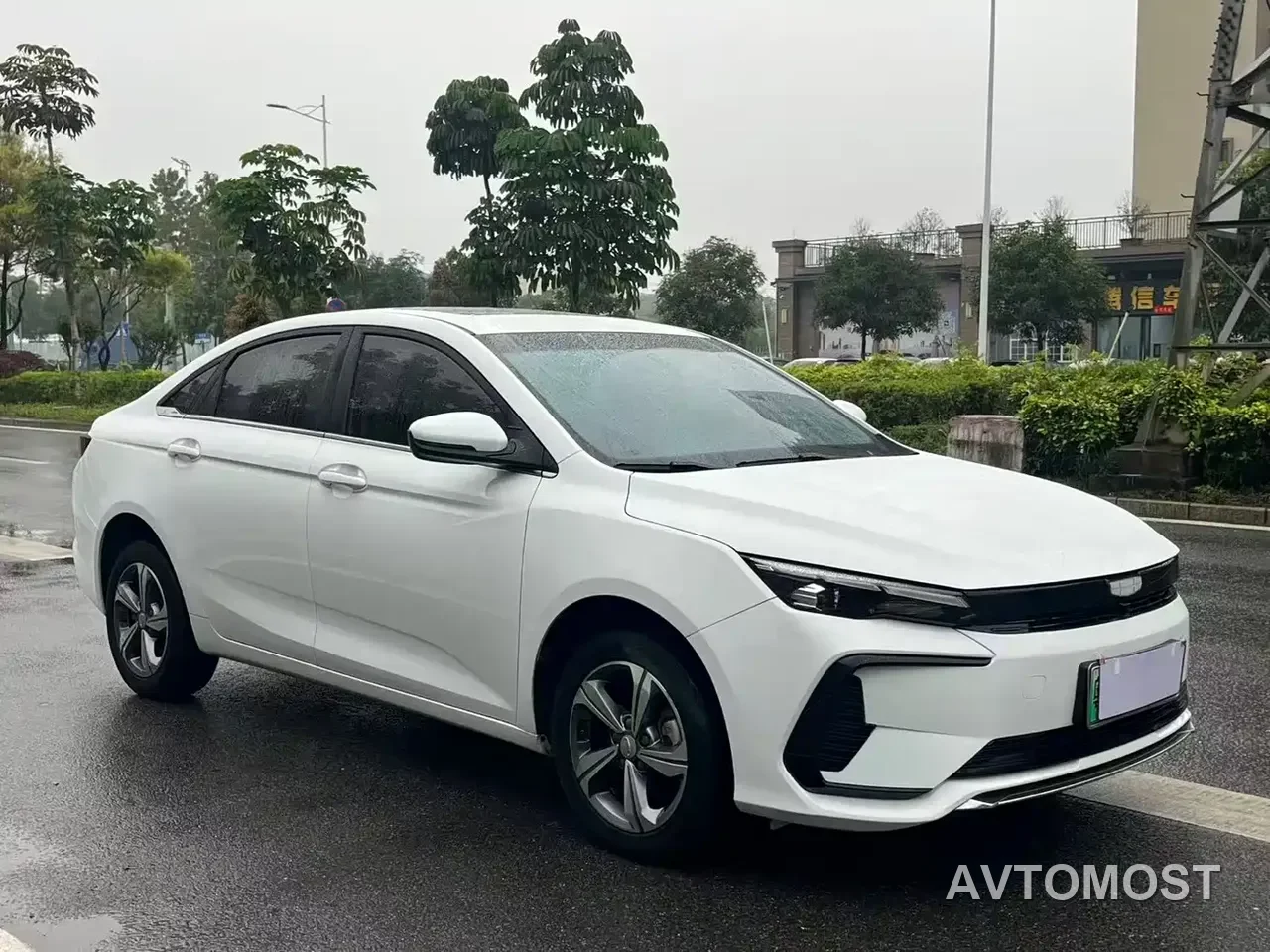 Geely Emgrand L HiP 2024 Model Champion Edition 1.5TD-DHT Pro 100KM Surpassing Type — фото 3