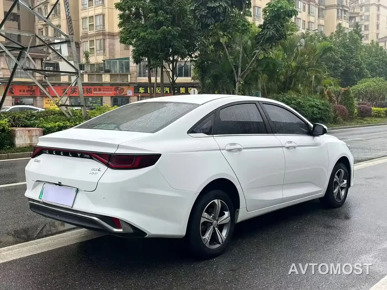Geely Emgrand L HiP 2024 Model Champion Edition 1.5TD-DHT Pro 100KM Surpassing Type — фото 4