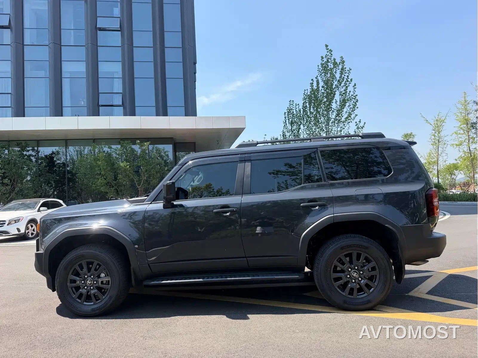 Toyota Prado 2024 2.4T All-Terrain TX Edition 5-Seater — фото 8