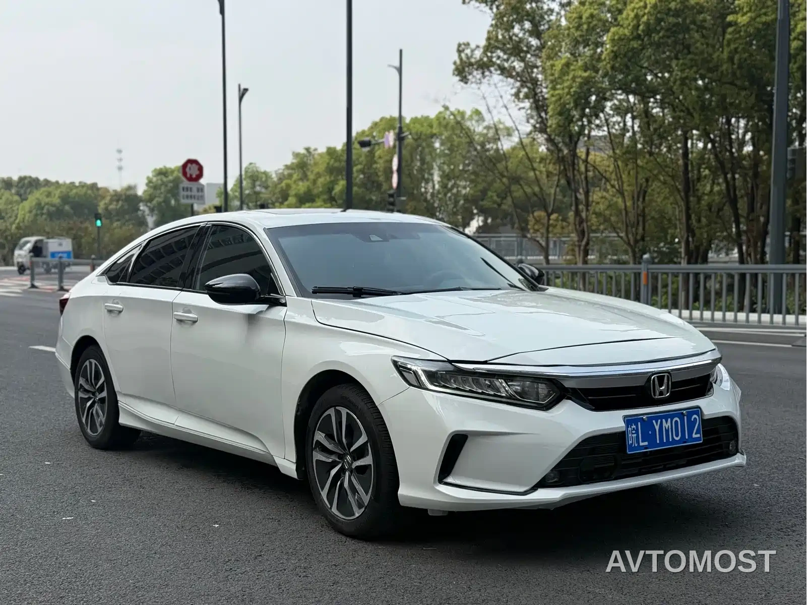 Honda Inspire 2022 Sharp Hybrid 2.0L Pure Wisdom Edition — фото 3
