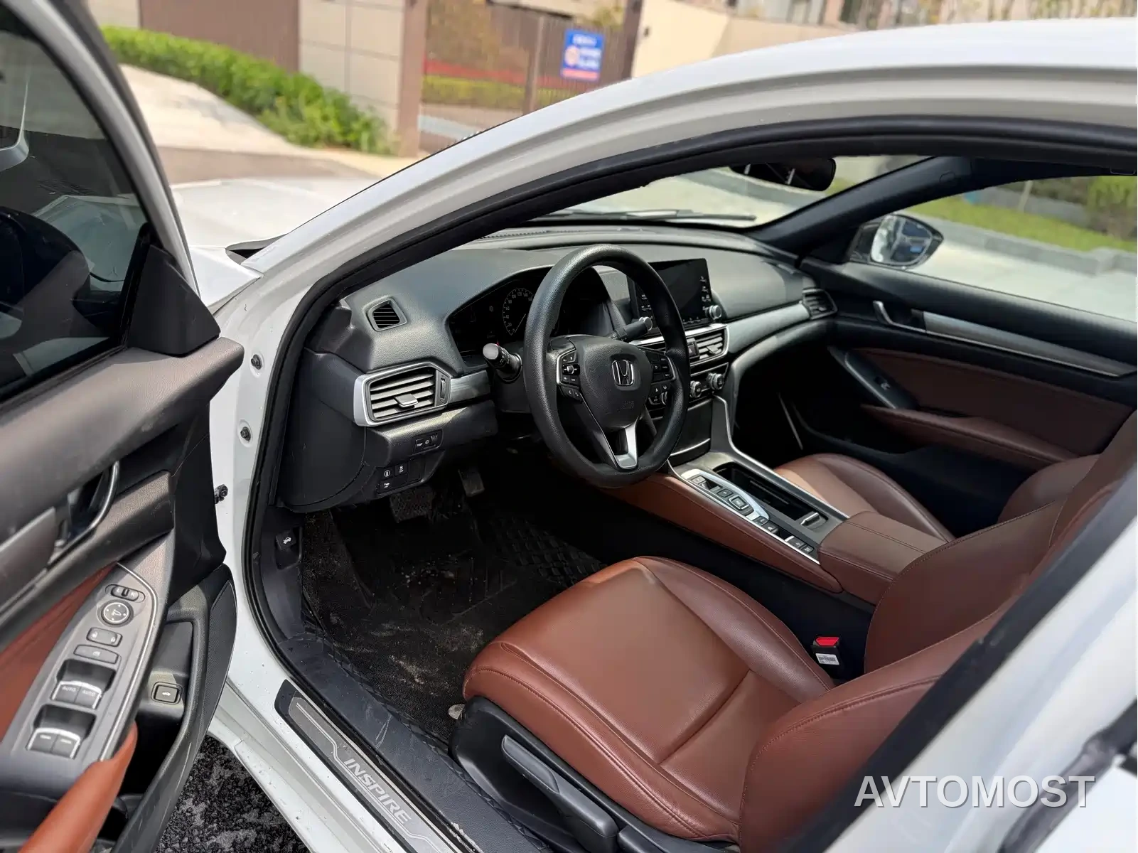 Honda Inspire 2022 Sharp Hybrid 2.0L Pure Wisdom Edition — фото 8
