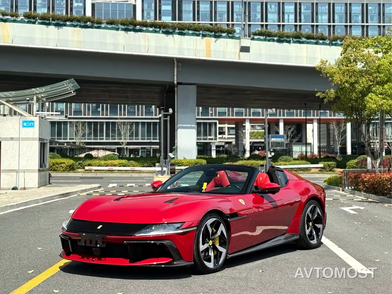 Ferrari 12Cilindri 2024 6.5L Spider — фото 2