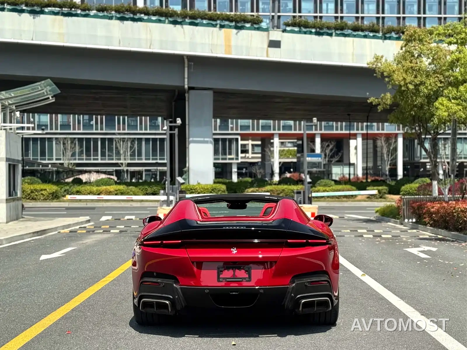 Ferrari 12Cilindri 2024 6.5L Spider — фото 8