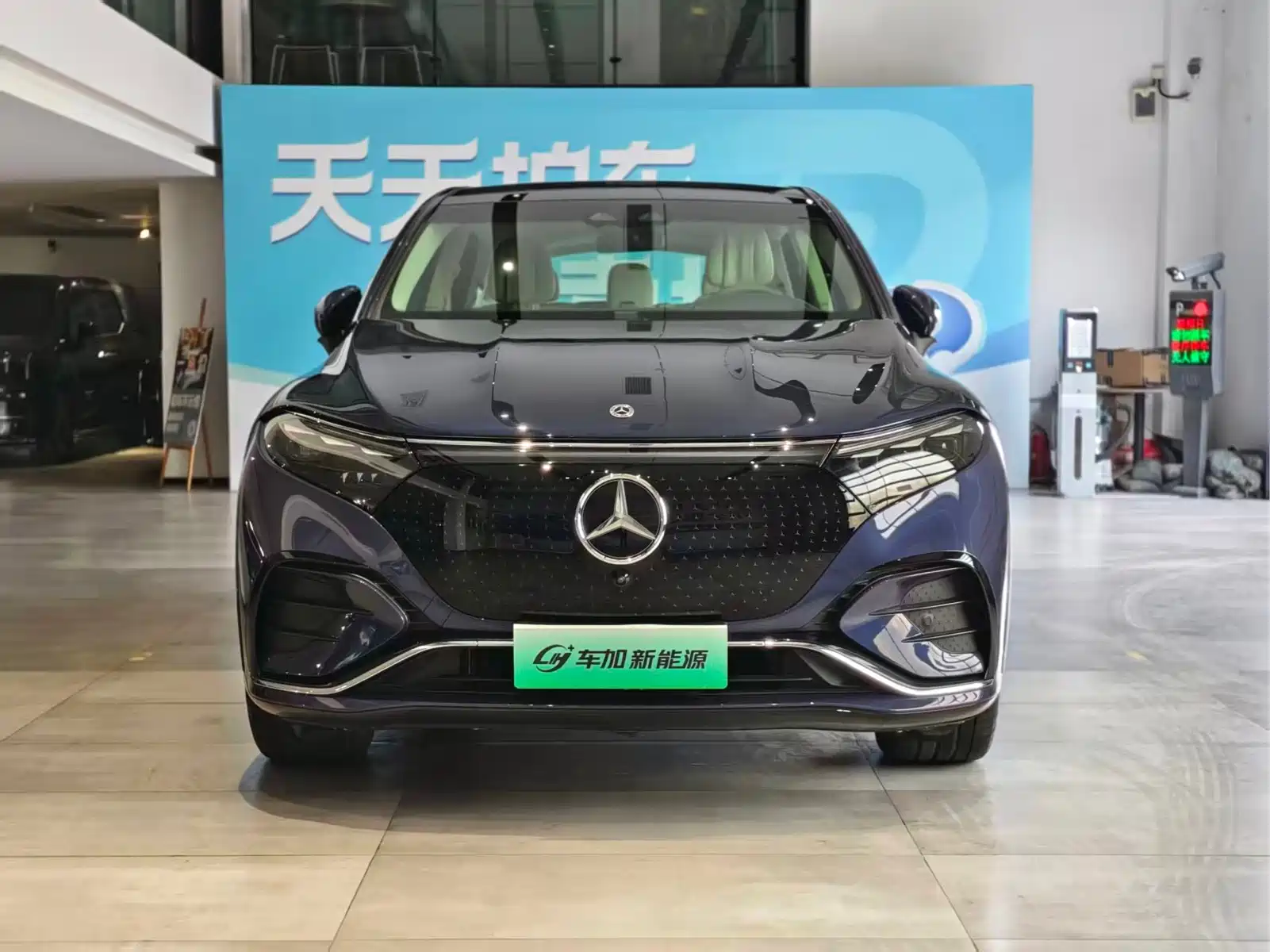 Mercedes-Benz EQS SUV 2023 450 4MATIC Pioneer Edition — фото 2
