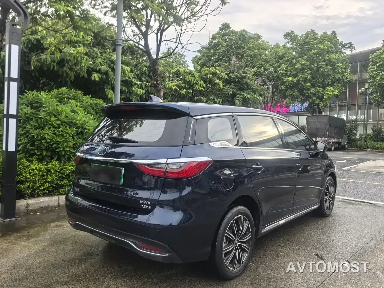 BYD Song MAX New Energy 2019 DM 1.5T Smart Connect Advance 7-seater China VI — фото 4