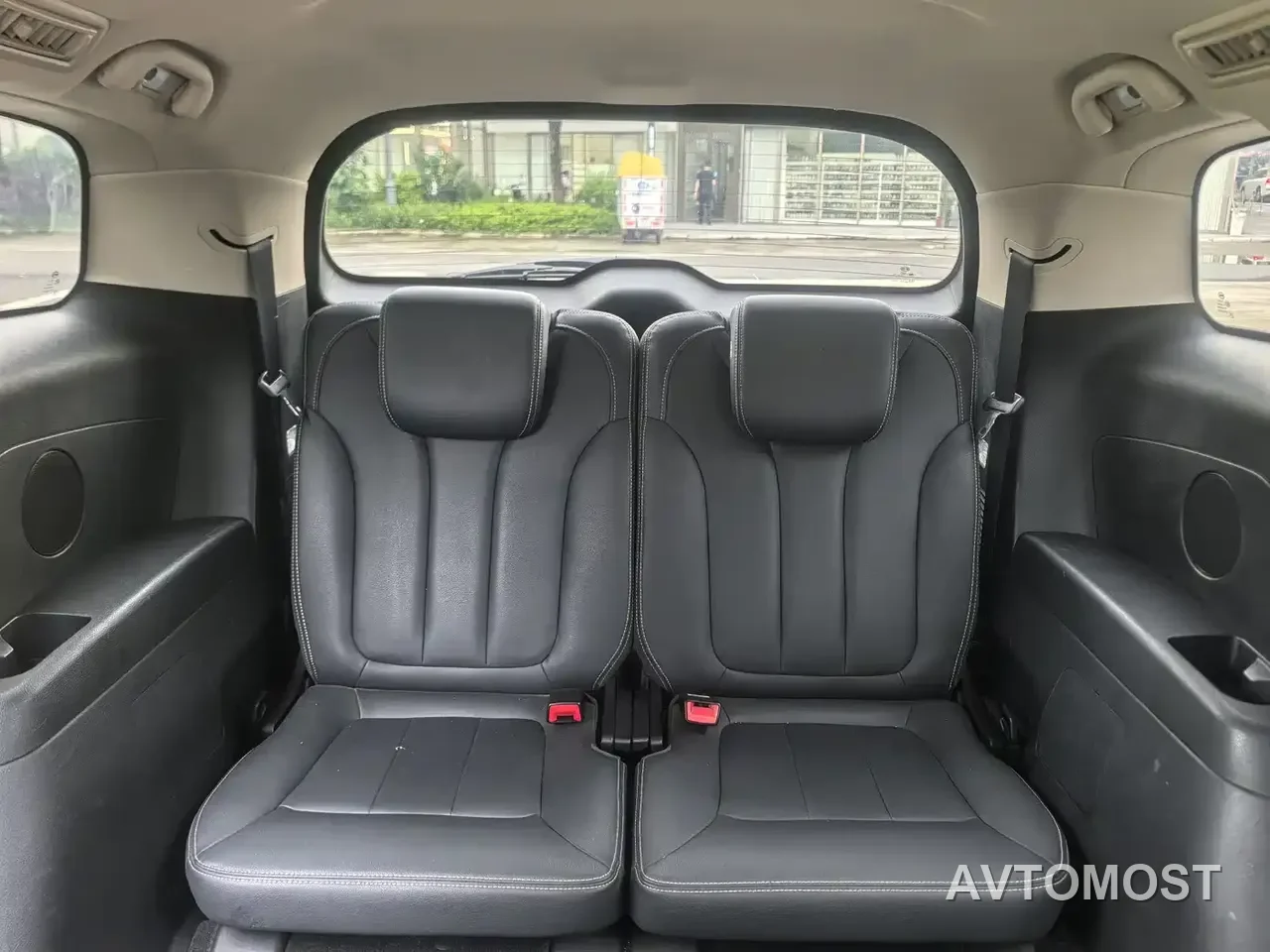BYD Song MAX New Energy 2019 DM 1.5T Smart Connect Advance 7-seater China VI — фото 11