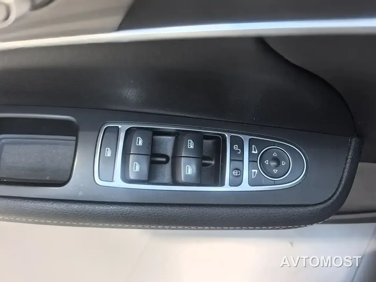 BYD Song MAX New Energy 2019 DM 1.5T Smart Connect Advance 7-seater China VI — фото 17