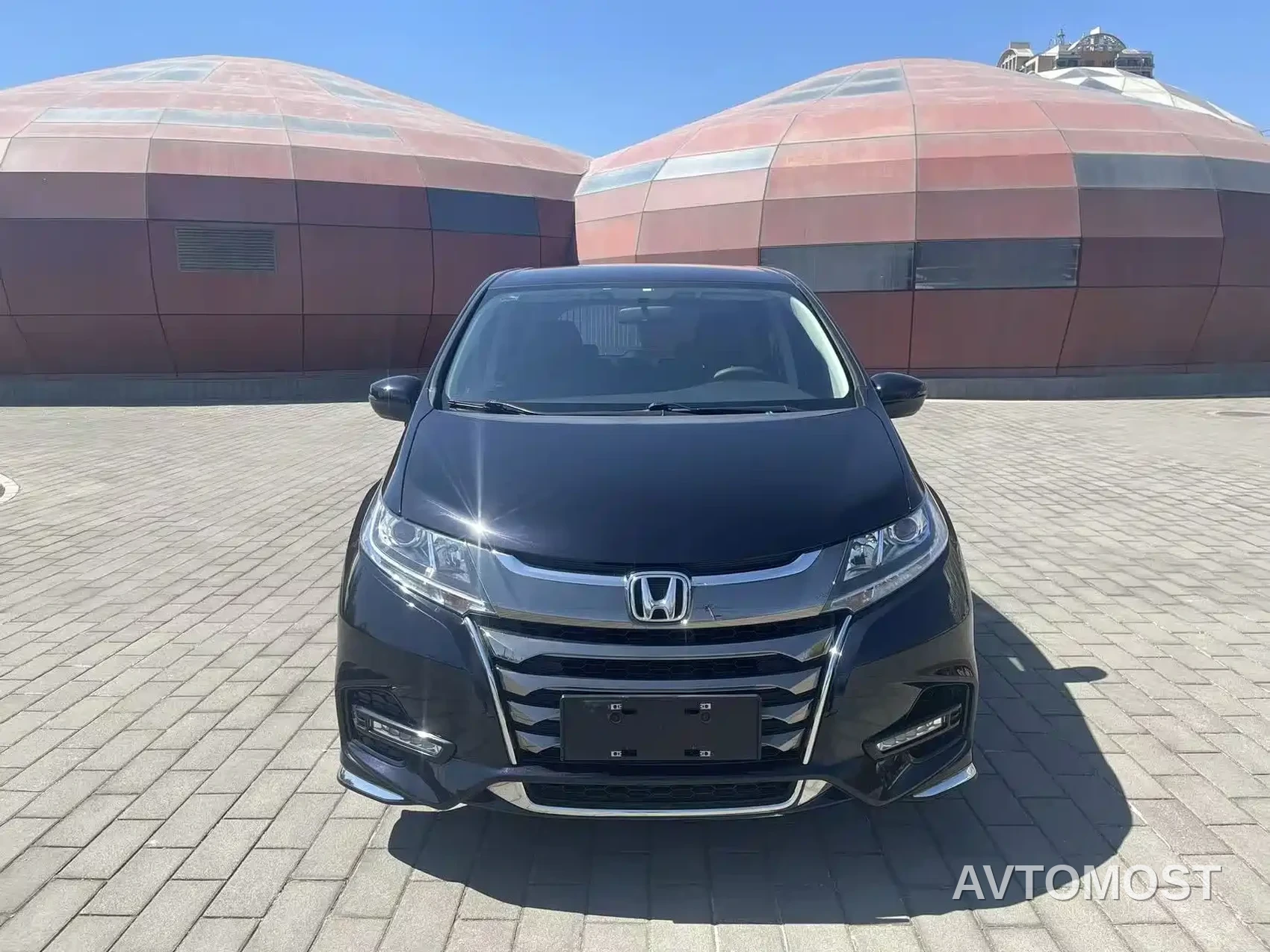 Honda Odyssey 2021 2.0L Sharp Comfort Edition — фото 2