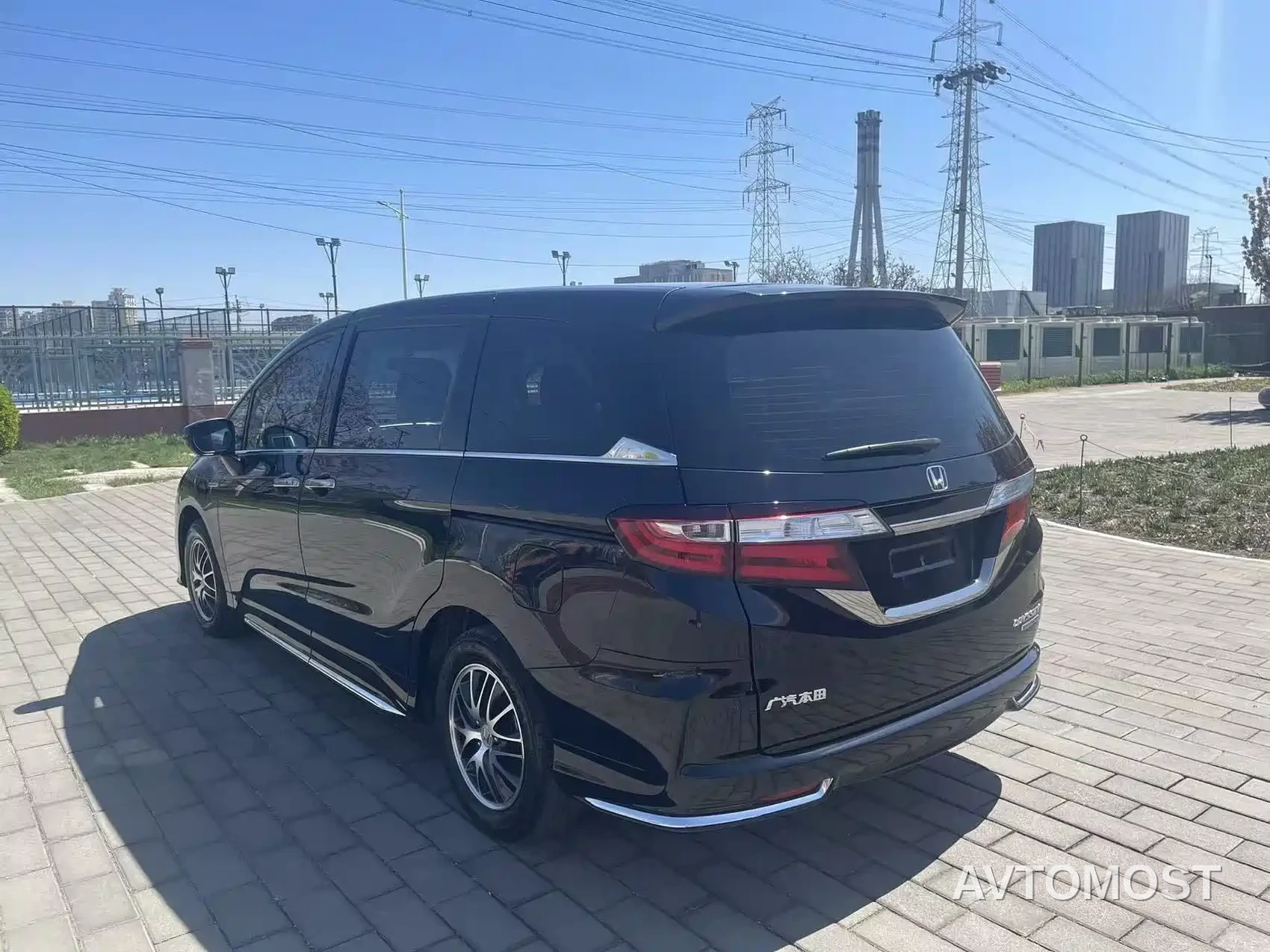 Honda Odyssey 2021 2.0L Sharp Comfort Edition — фото 6