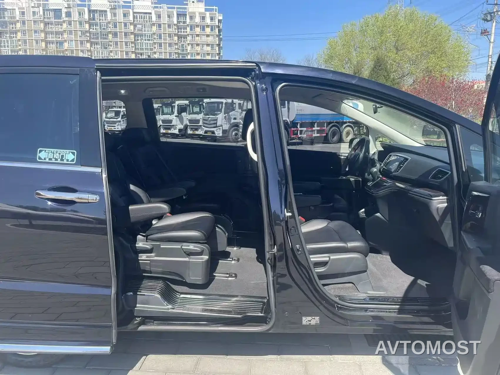 Honda Odyssey 2021 2.0L Sharp Comfort Edition — фото 12