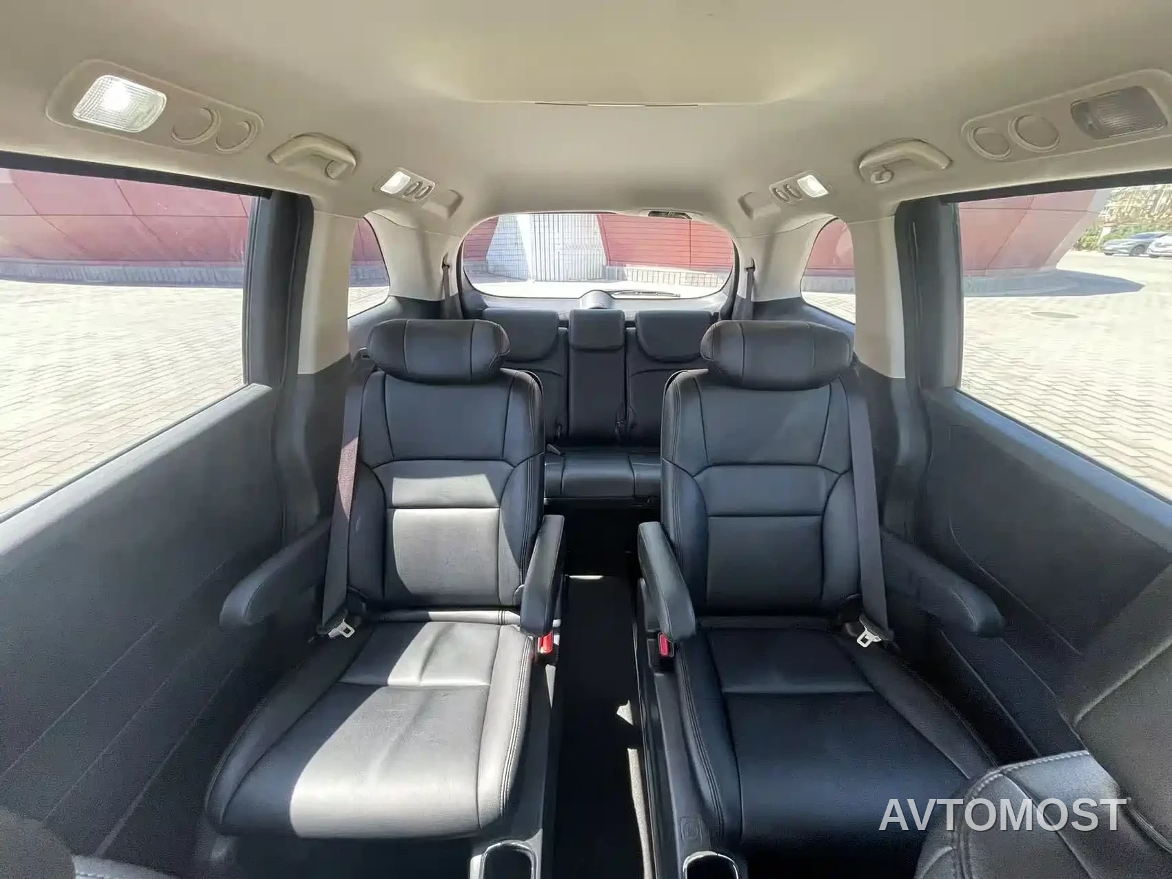 Honda Odyssey 2021 2.0L Sharp Comfort Edition — фото 14
