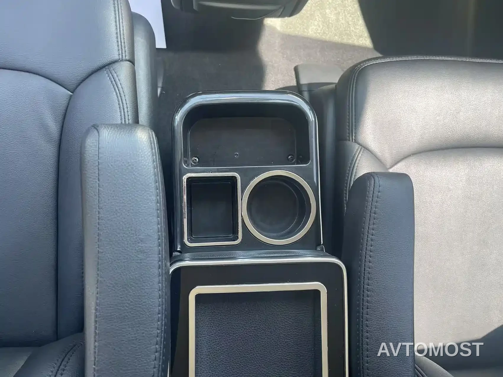 Honda Odyssey 2021 2.0L Sharp Comfort Edition — фото 17