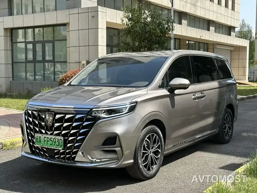 Roewe iMAX8 EV 2025 1.5T DMH Land Luxury Edition