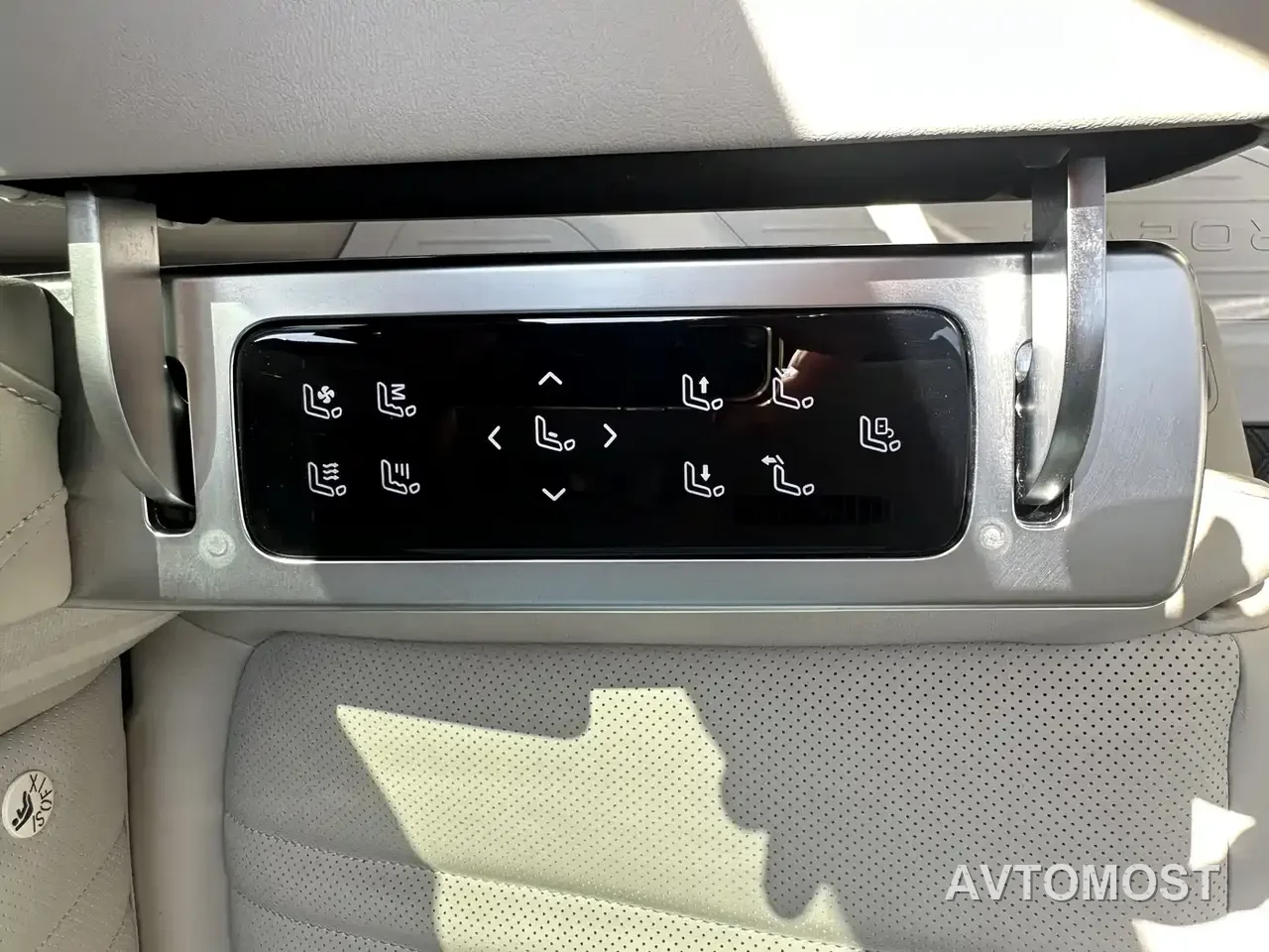 Roewe iMAX8 EV 2025 1.5T DMH Land Luxury Edition — фото 14