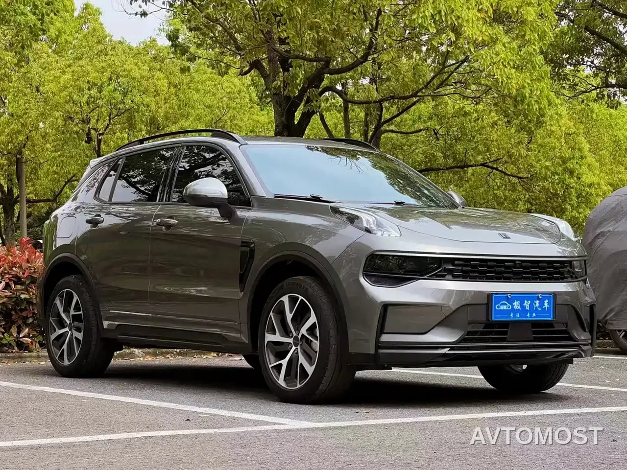 Lynk & Co 01 EM-P 2022 1.5TD PHEV Plus — фото 3