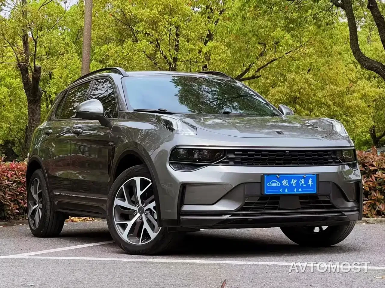Lynk & Co 01 EM-P 2022 1.5TD PHEV Plus — фото 9