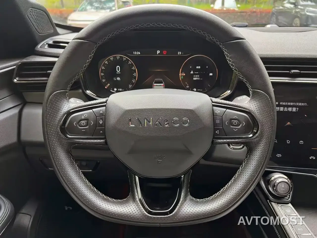 Lynk & Co 01 EM-P 2022 1.5TD PHEV Plus — фото 14