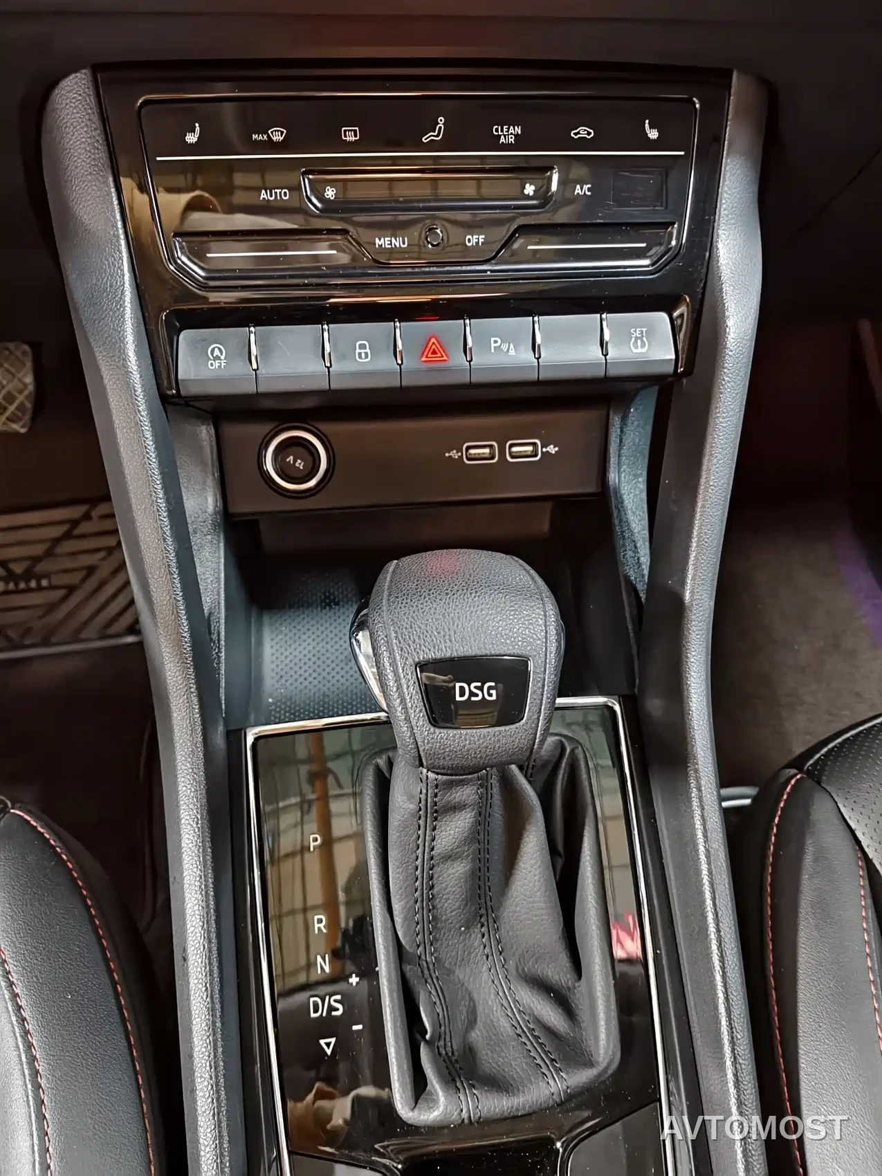 Škoda Karoq 2023 TSI280 Luxury Edition — фото 12