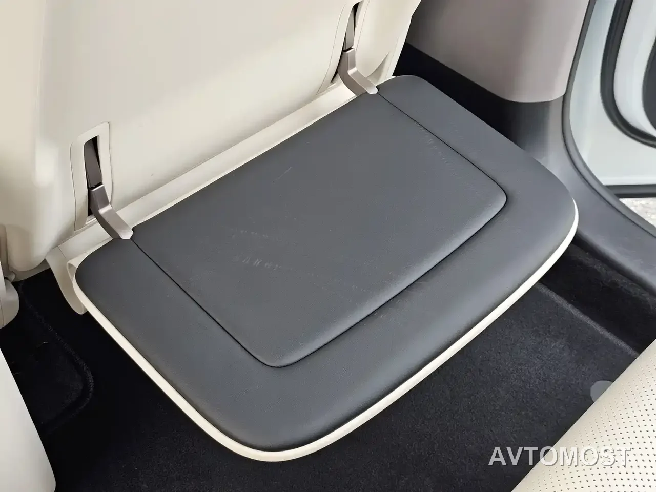 Li Auto i6 2025 2WD Base Model — фото 14
