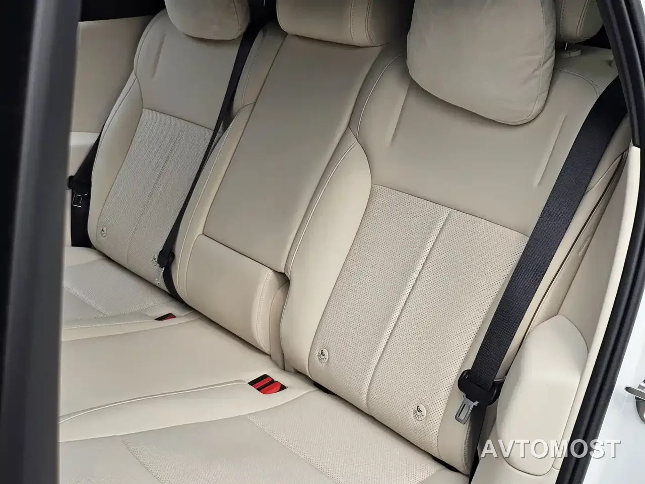 Li Auto i6 2025 2WD Base Model — фото 17