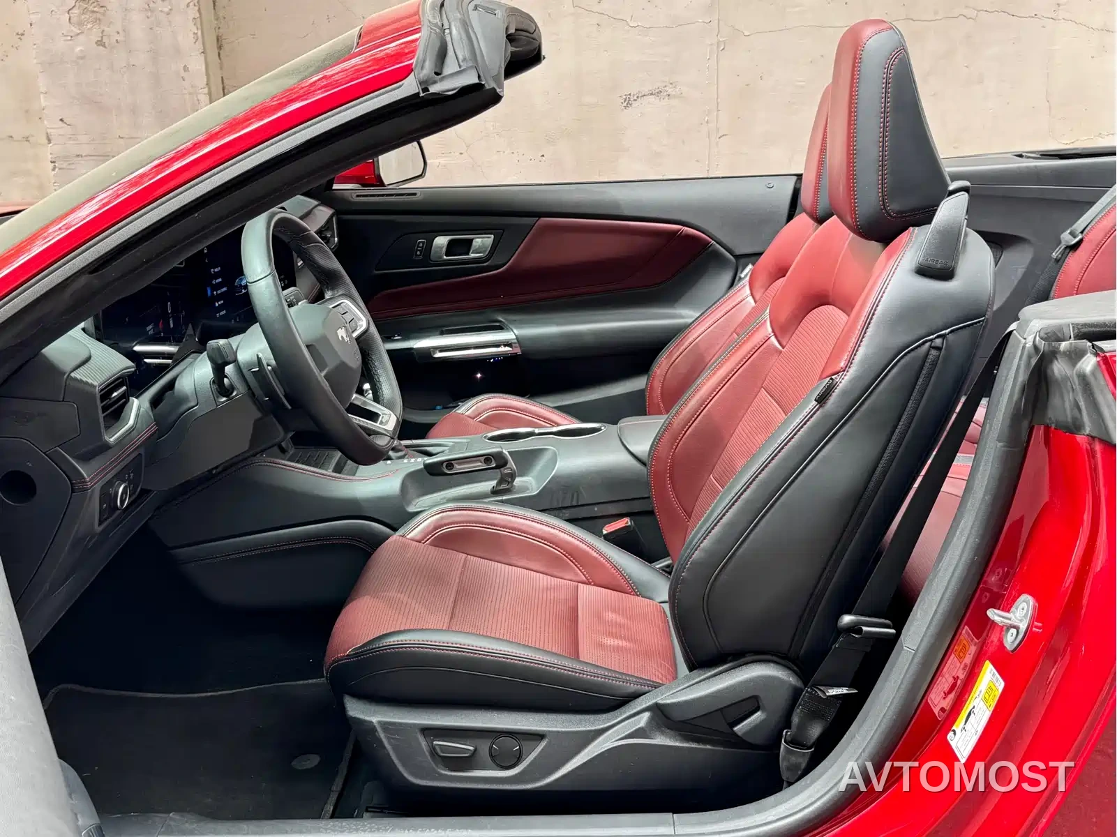 Ford Mustang 2024 2.3T EcoBoost Convertible Sport Edition — фото 6