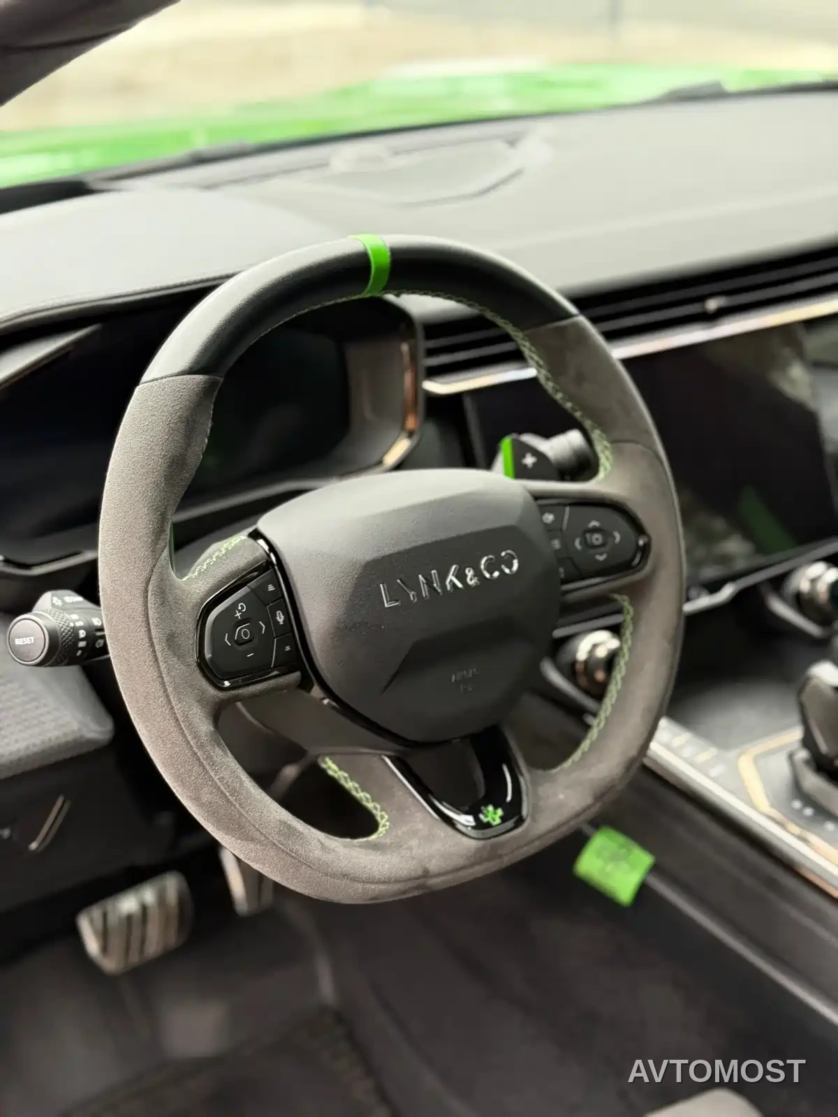 Lynk & Co 05 2022 Model 05+ 2.0TD Automatic Explorer Edition — фото 9