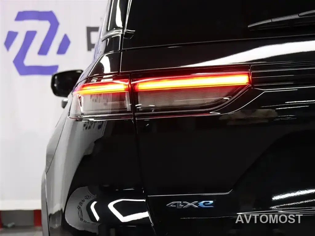 Jeep Grand Cherokee 4xe (Import) 2023 4xe Summit Edition — фото 26