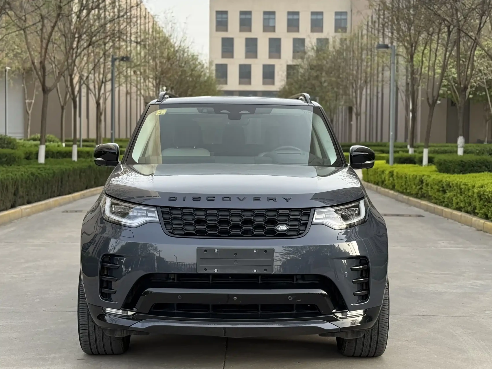 Land Rover Discovery 2024 Model 360PS Dynamic HSE — фото 3