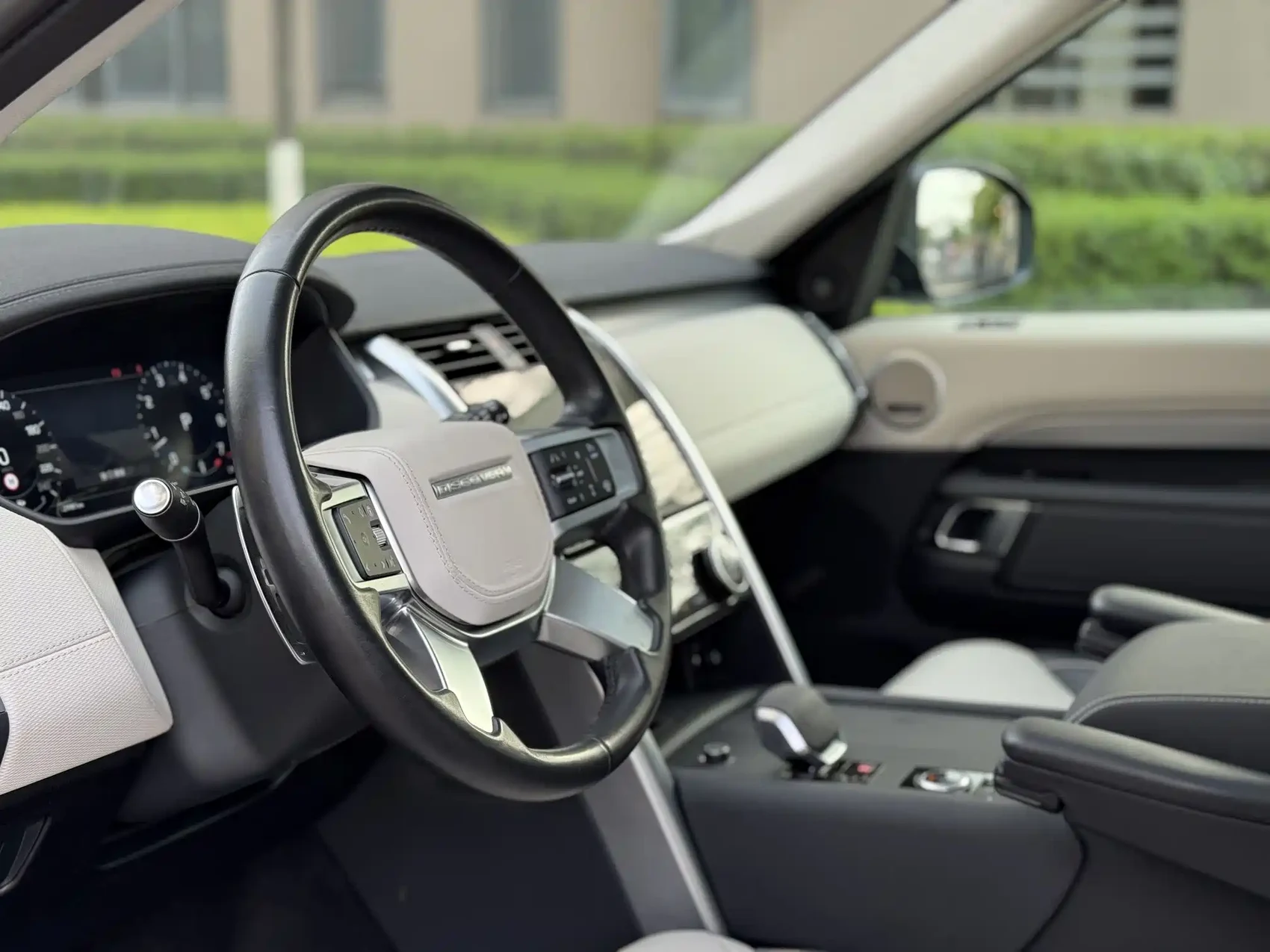 Land Rover Discovery 2024 Model 360PS Dynamic HSE — фото 9