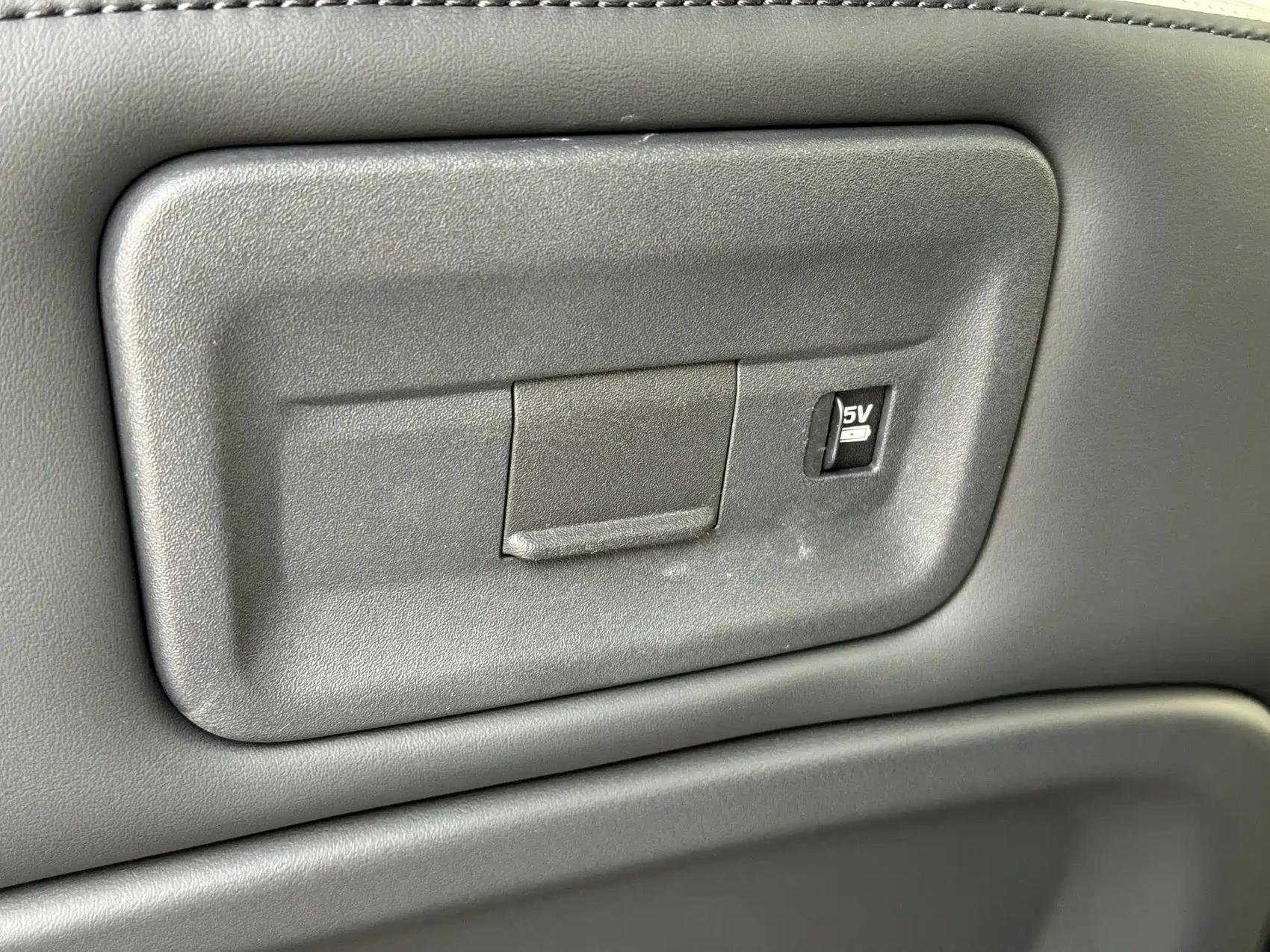 Land Rover Discovery 2024 Model 360PS Dynamic HSE — фото 15