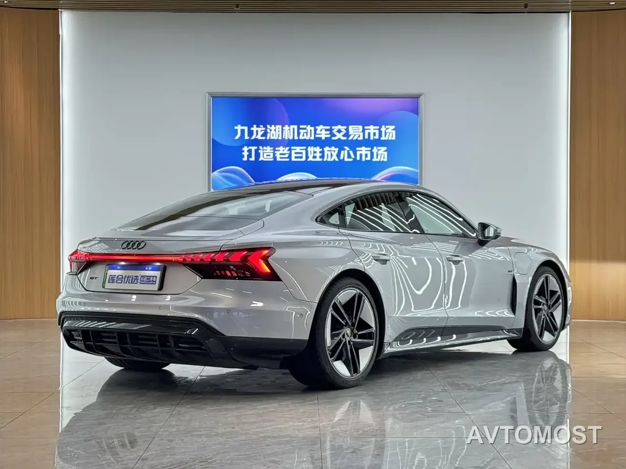 Audi e-tron GT 2023 Base Model — фото 4
