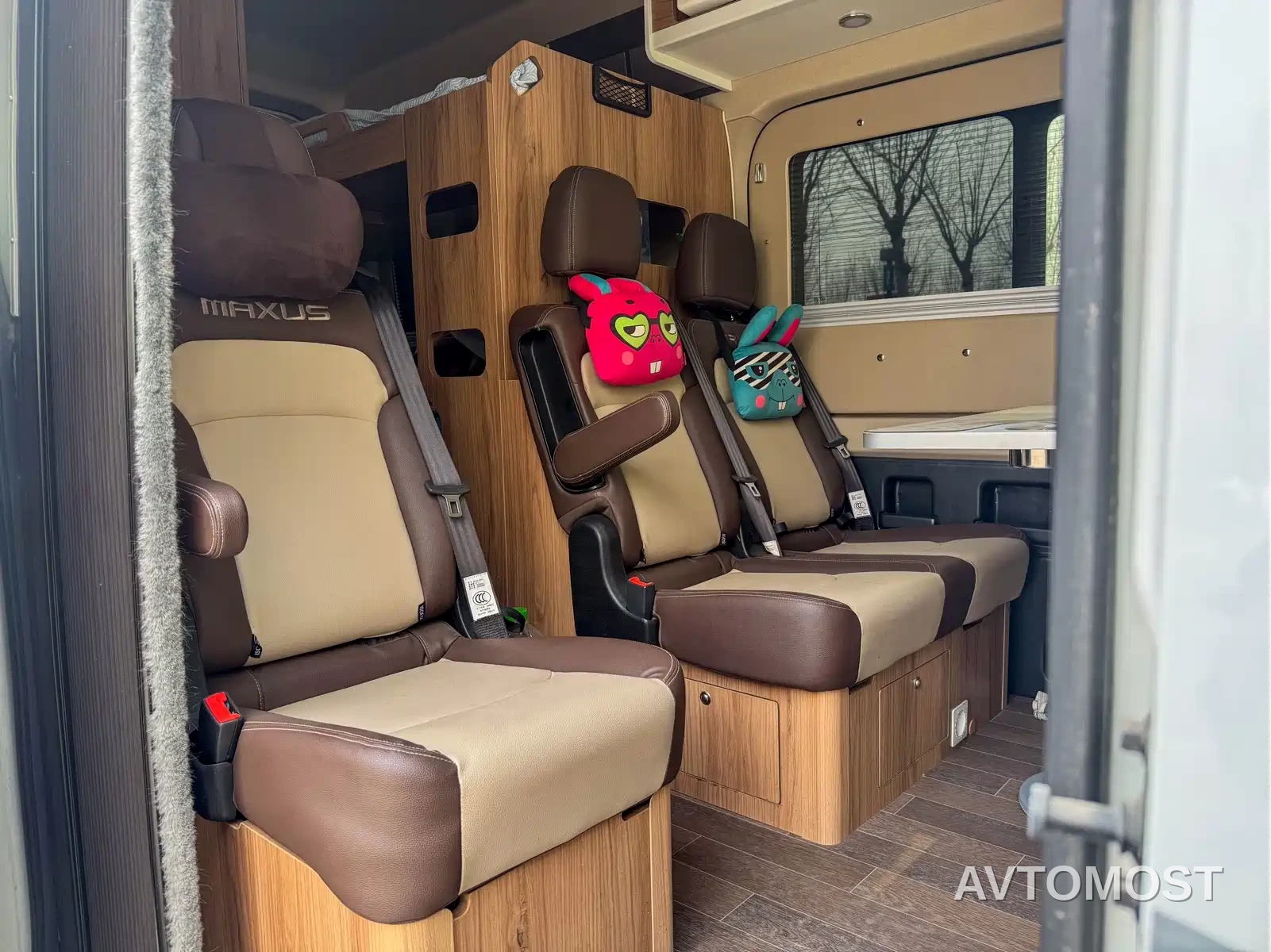 SAIC Maxus V90 RV 2021 2.0T Travel Home V90 Self-Contained Class B RV Luxury Longitudinal Bed — фото 20