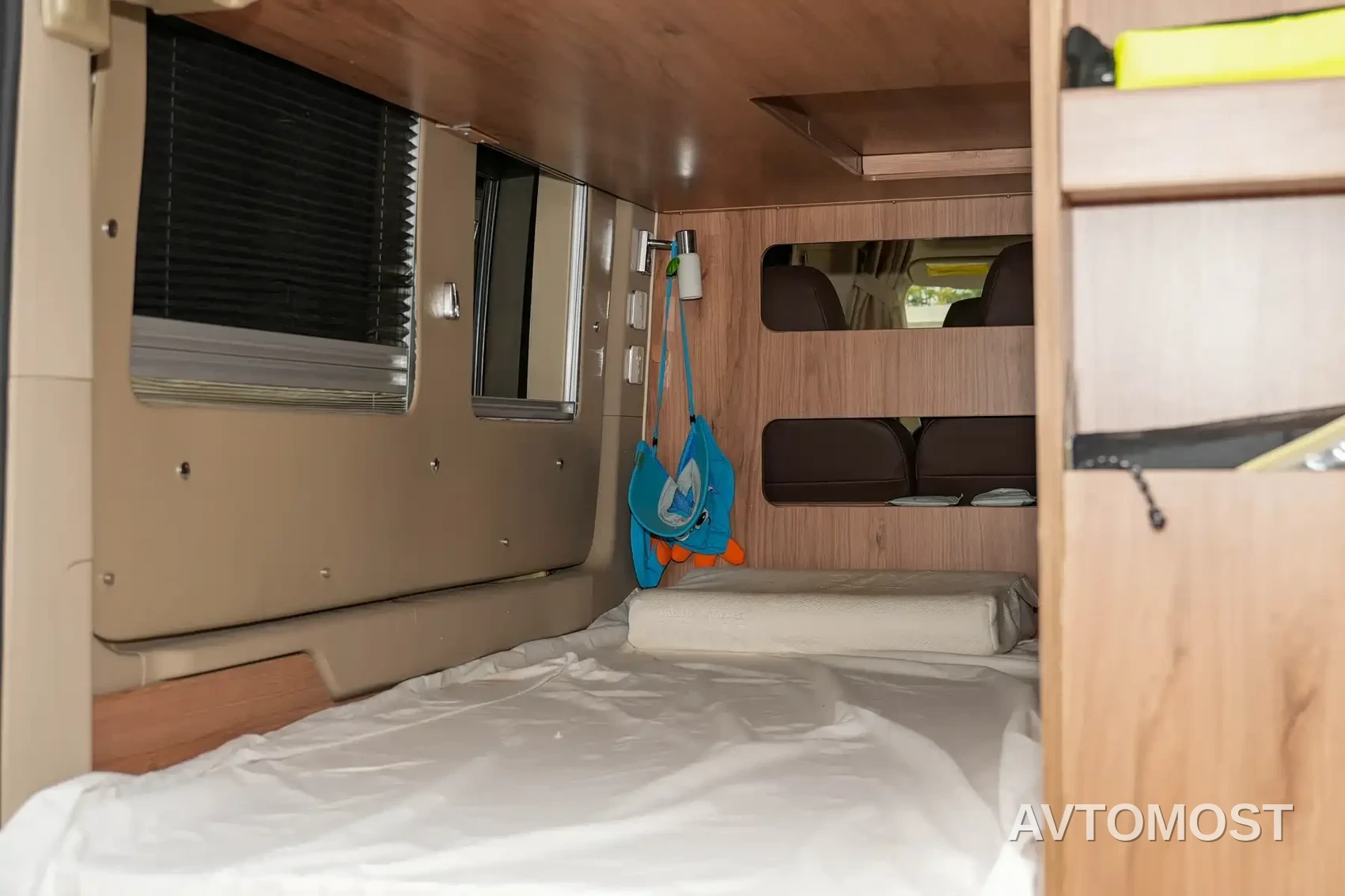 SAIC Maxus V90 RV 2021 2.0T Travel Home V90 Self-Contained Class B RV Luxury Longitudinal Bed — фото 30