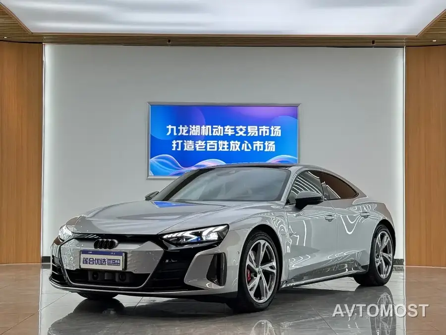 Audi e-tron GT 2023 Base Model