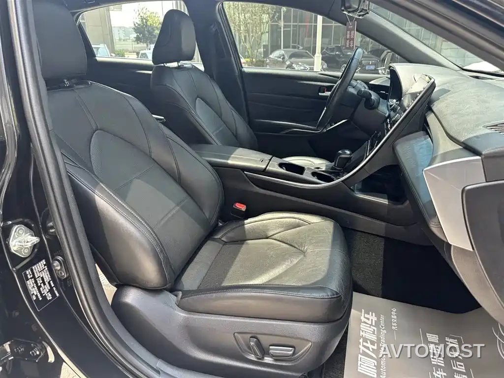 Toyota Avalon 2019 Hybrid 2.5L Luxury Edition China VI — фото 13