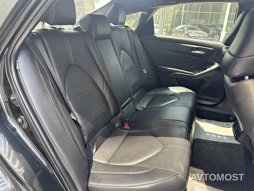 Toyota Avalon 2019 Hybrid 2.5L Luxury Edition China VI — фото 14