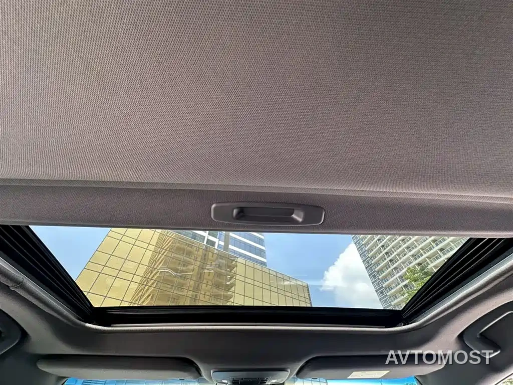 Toyota Avalon 2019 Hybrid 2.5L Luxury Edition China VI — фото 16