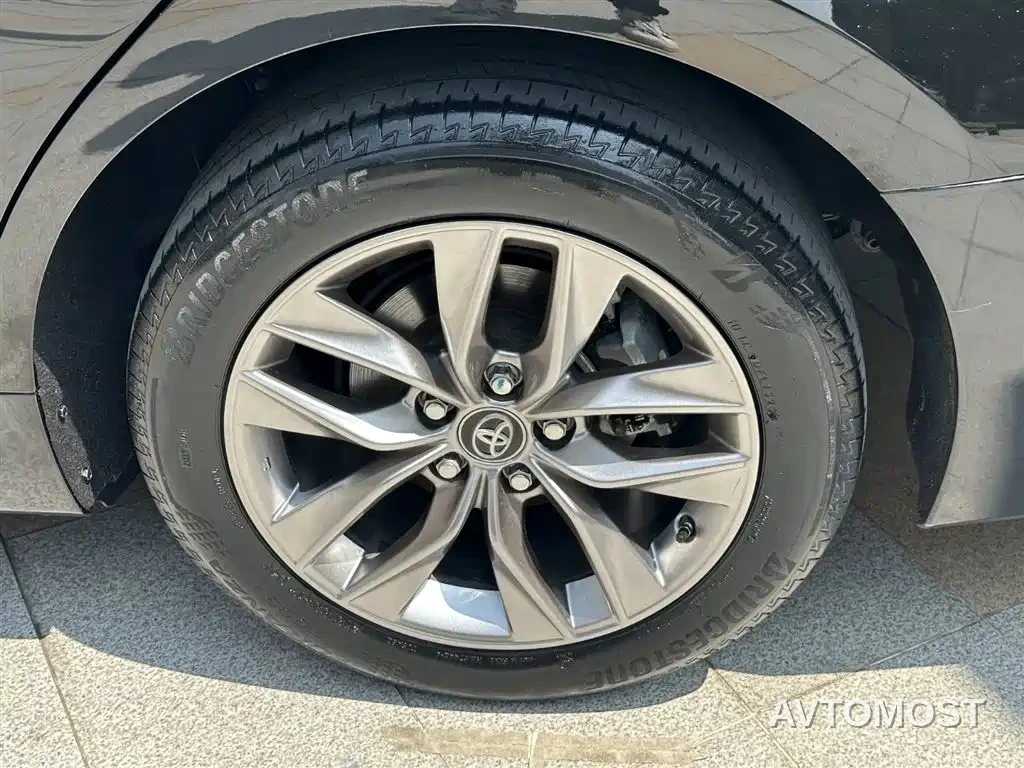 Toyota Avalon 2019 Hybrid 2.5L Luxury Edition China VI — фото 17