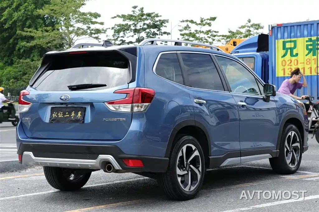 Subaru Forester 2024 2.5i AWD Flagship EyeSight — фото 3