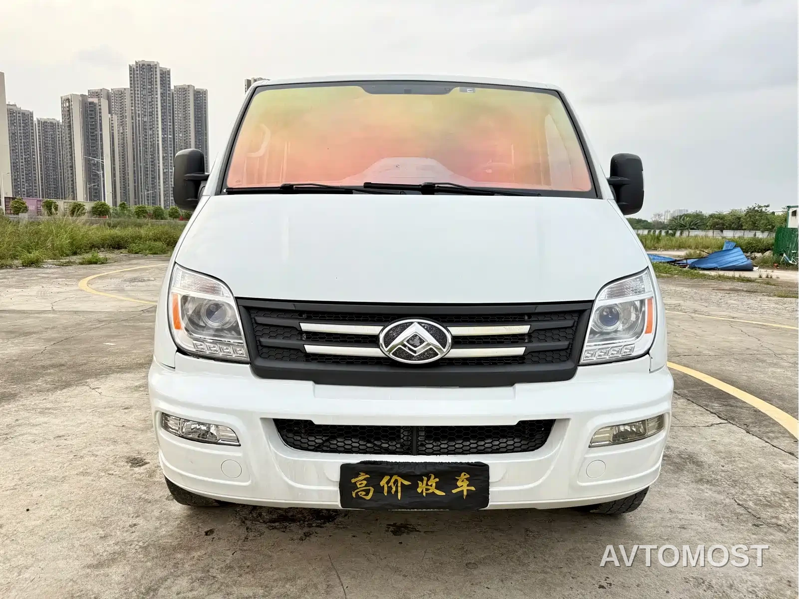 SAIC Maxus Xintu V80 2021 2.0T PLUS Manual Urban Edition Short Wheelbase Ultra-Low Roof 7/8/9 Seats — фото 1