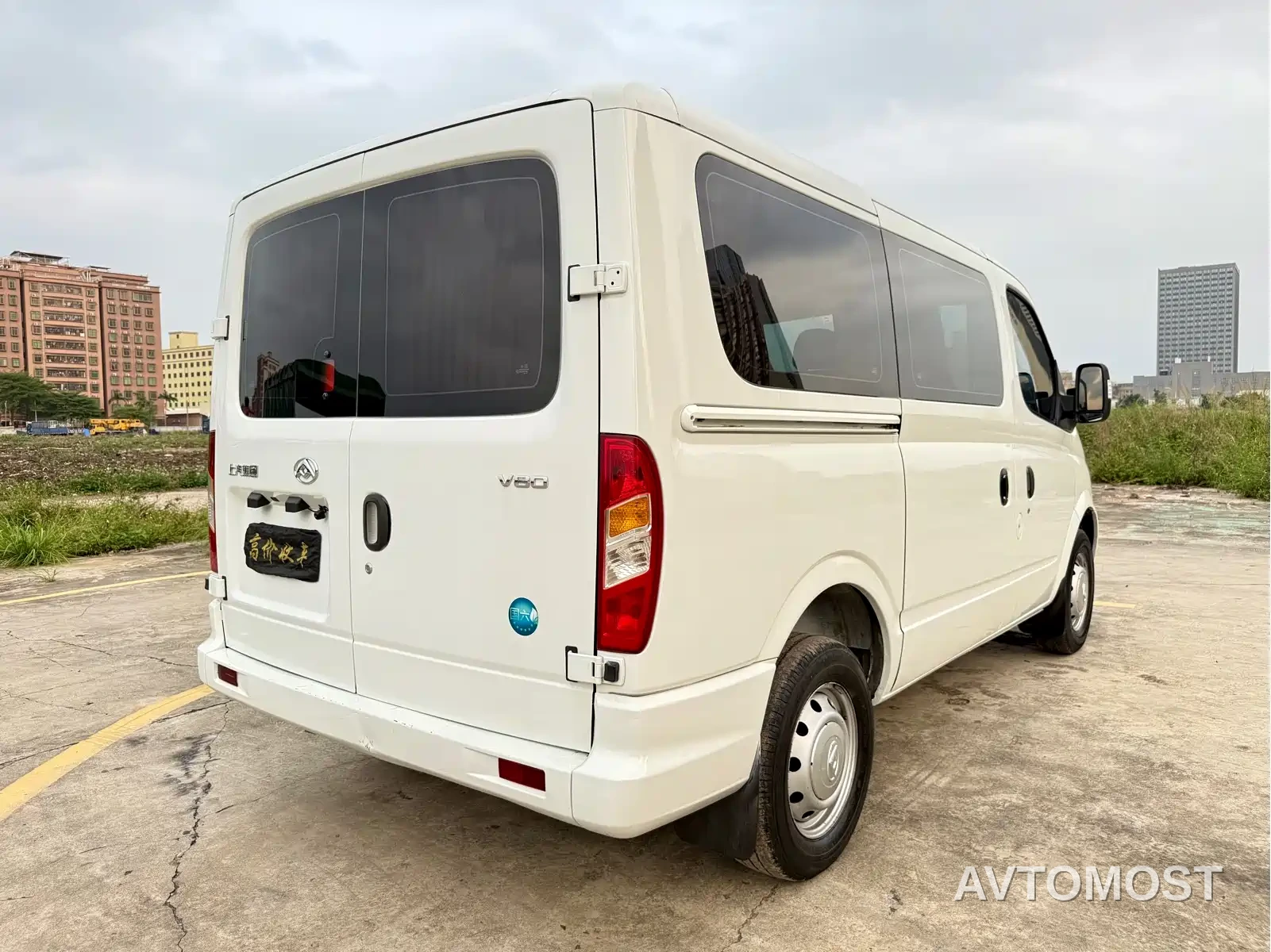 SAIC Maxus Xintu V80 2021 2.0T PLUS Manual Urban Edition Short Wheelbase Ultra-Low Roof 7/8/9 Seats — фото 4