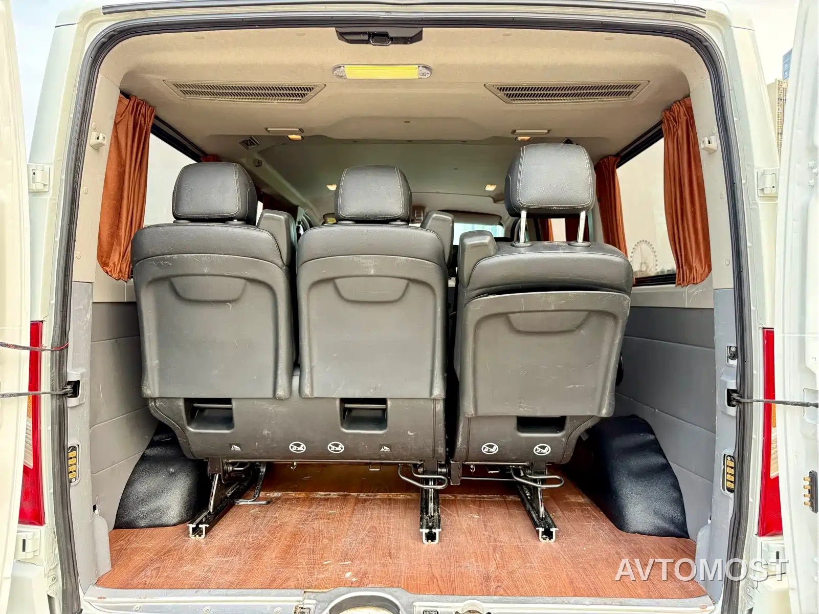 SAIC Maxus Xintu V80 2021 2.0T PLUS Manual Urban Edition Short Wheelbase Ultra-Low Roof 7/8/9 Seats — фото 7