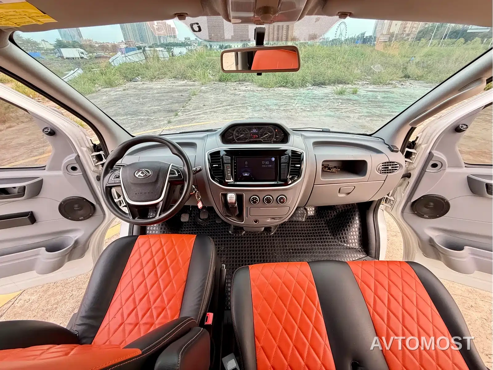 SAIC Maxus Xintu V80 2021 2.0T PLUS Manual Urban Edition Short Wheelbase Ultra-Low Roof 7/8/9 Seats — фото 12